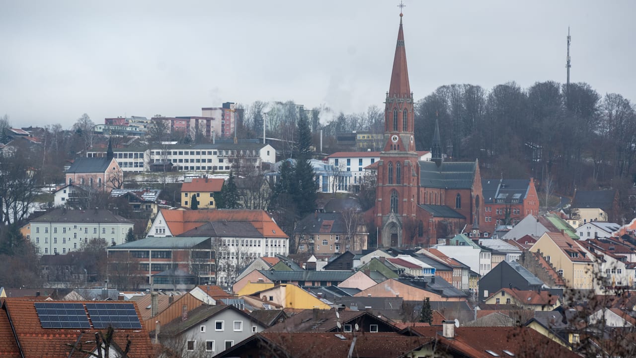 Drei Tote in Haus in Zwiesel: Der Killer rief selbst die Polizei | Regional