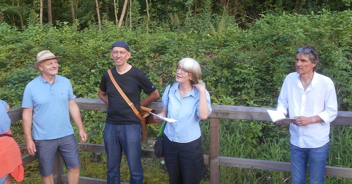 Im Freien daheim: Literarische Abendwanderung in Viechtach