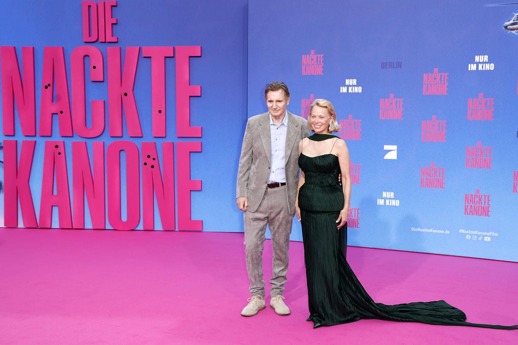 Pamela Anderson und Liam Neeson in Berlin für „Die Nackte Kanone“-Premiere