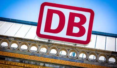 Vor Show zum Bandjubiläum - Scorpions begrüßen Fans in Hannover mit Durchsage am Bahnhof - Kultur