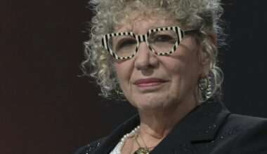 Lizzie Doron schreibt vom Leben in Israel seit dem 7. Oktober: „Wir spielen Alltag“