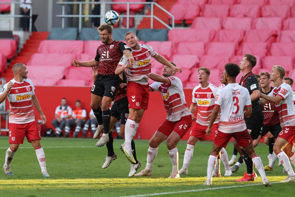Spiele des SSV Jahn gegen Ingolstadt und Duisburg sind nun terminiert