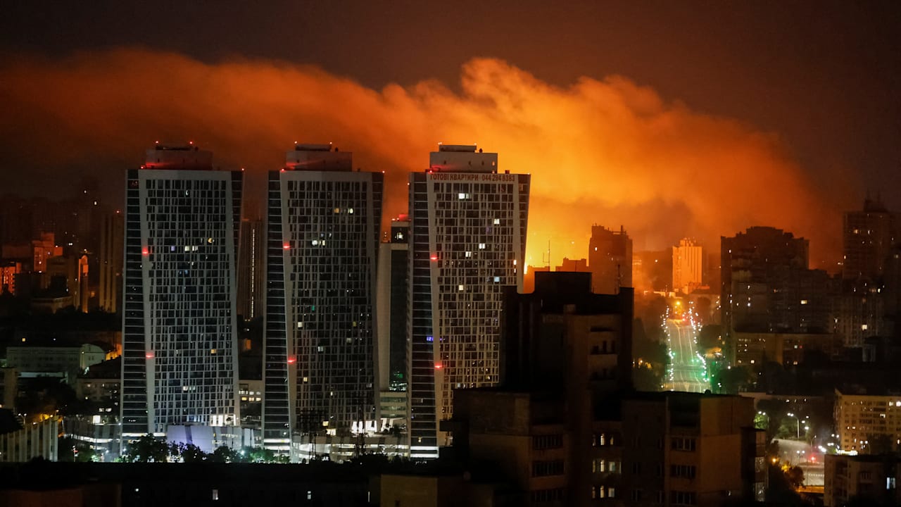 Ukraine erlebt schlimme Bombennächte: Warum gibt es so wenig Hoffnung? | Politik