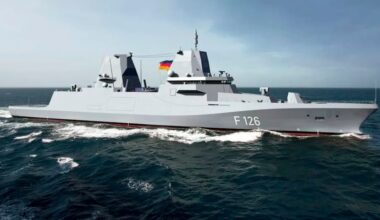 Verzögerung und Finanznot: Größtes Kampfschiff der Marine vor dem Aus | Politik