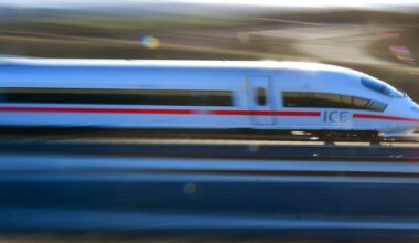 Störung im Bahnverkehr - Verspätungen auf ICE-Strecke zwischen Berlin und München - Wirtschaft