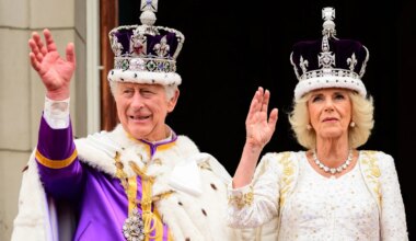 Großbritannien - Bericht veröffentlicht: Wie teuer ist eine Königsfamilie? - Panorama