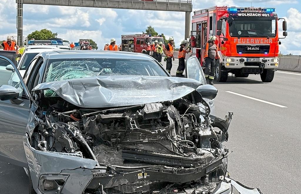 Kilometerlanger Stau auf der A9 Richtung Nürnberg