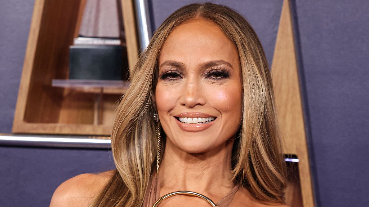 Nur 30 Fans anwesend: Jennifer Lopez stellt bei Geheimkonzert neue Songs vor