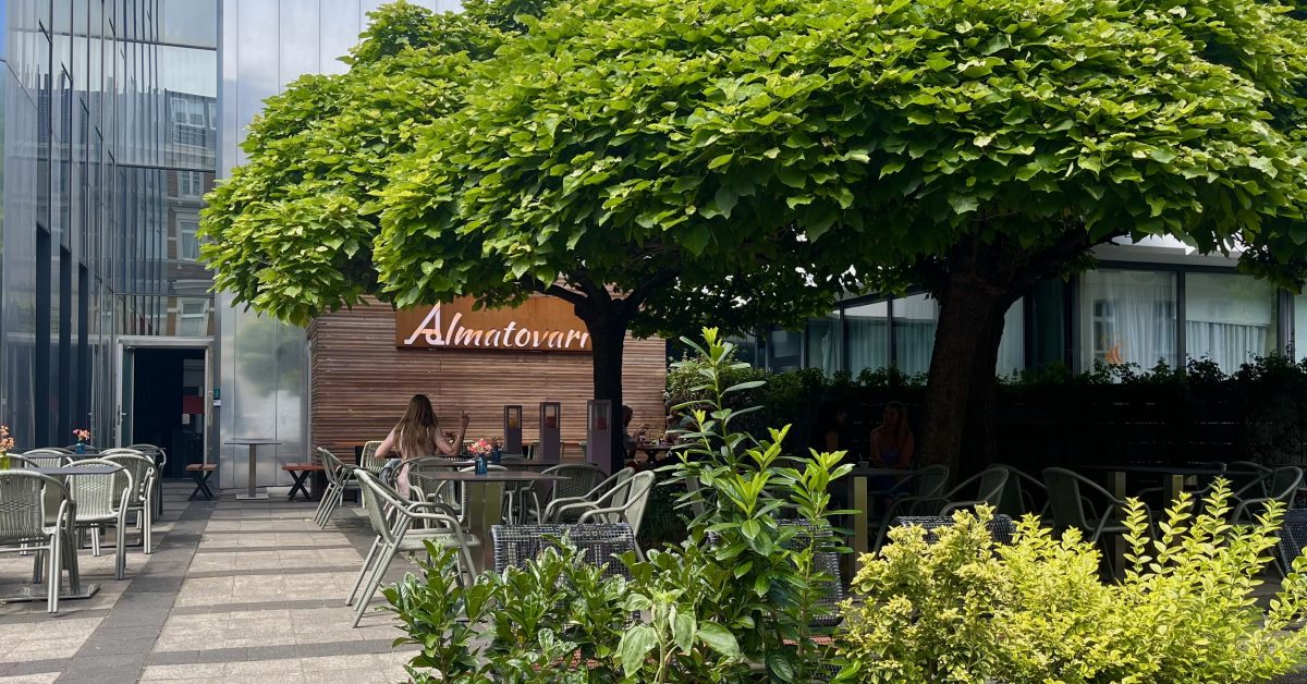 Neuer Terrassen-Spot in Düsseldorf: Urlaubsgefühle im Almatovari
