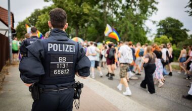 Berlin & Brandenburg: Polizei sichert CSDs in mehreren Städten Brandenburgs