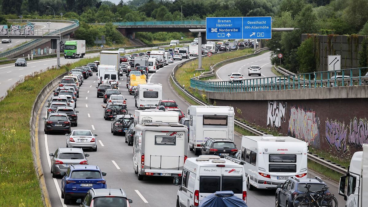 Niedersachsen & Bremen: Ferien in NRW - ADAC erwartet volle Straßen im Nordwesten