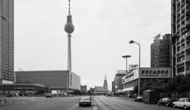 Fotoausstellung in Berlin: Vom Zusammenflicken einer Stadt