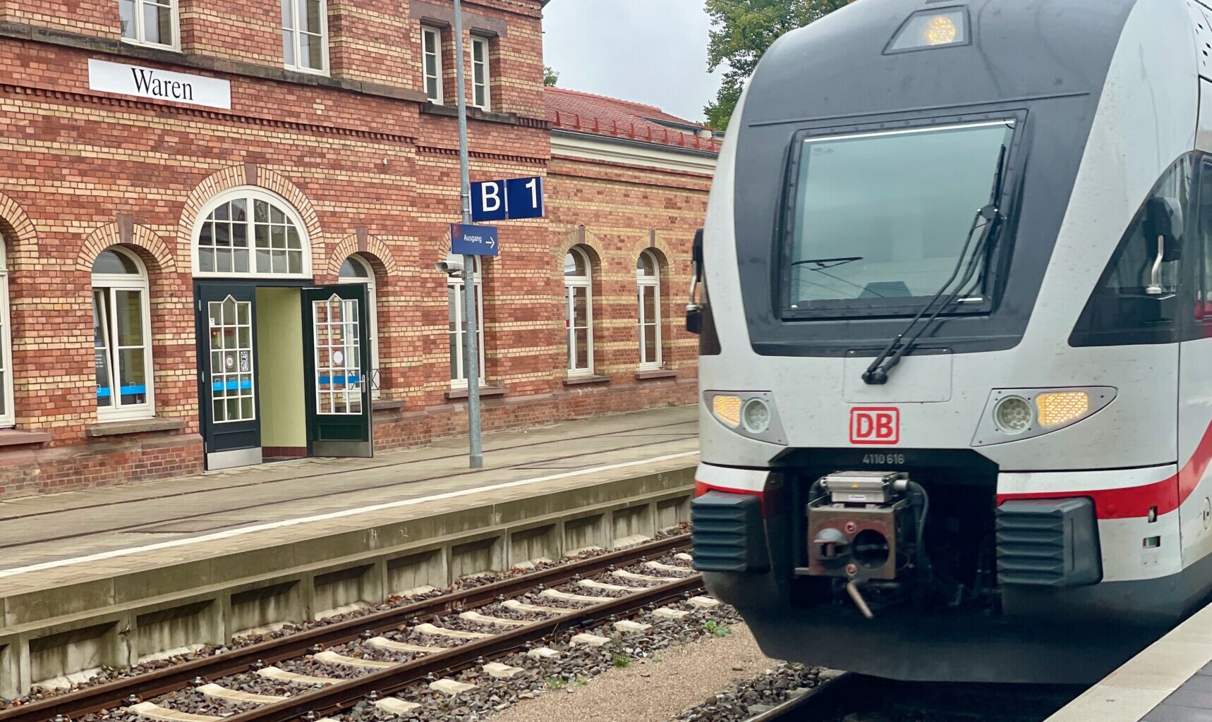 Bauarbeiten sorgen für lange Bahnfahrzeiten nach Berlin » Wir sind MüritzerWir sind Müritzer