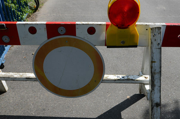 Südschnellweg: Radweg an Leinebrücke-Westufer voll gesperrt