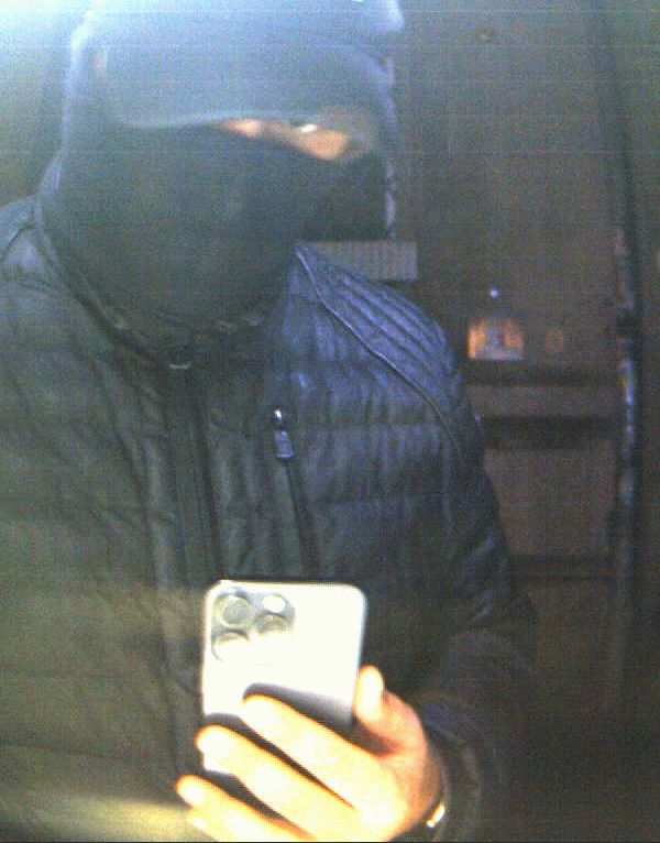 Geld von fremden Konto abgehoben, unter anderem in Halle – Du bist Halle