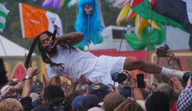 Bob Vylan beim Glastonbury Festival.