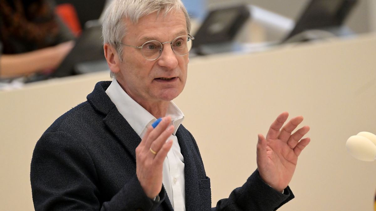 Berlin & Brandenburg: AfD-Fraktionschef kritisiert Einstufung als rechtsextrem