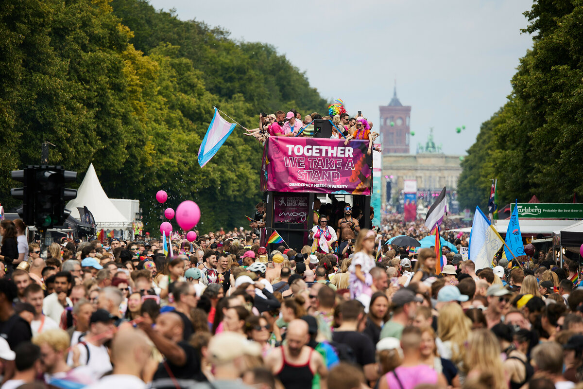 Berliner CSD-Vorstand zu Sicherheitslage: „Wir brauchen Rückendeckung der Politik“