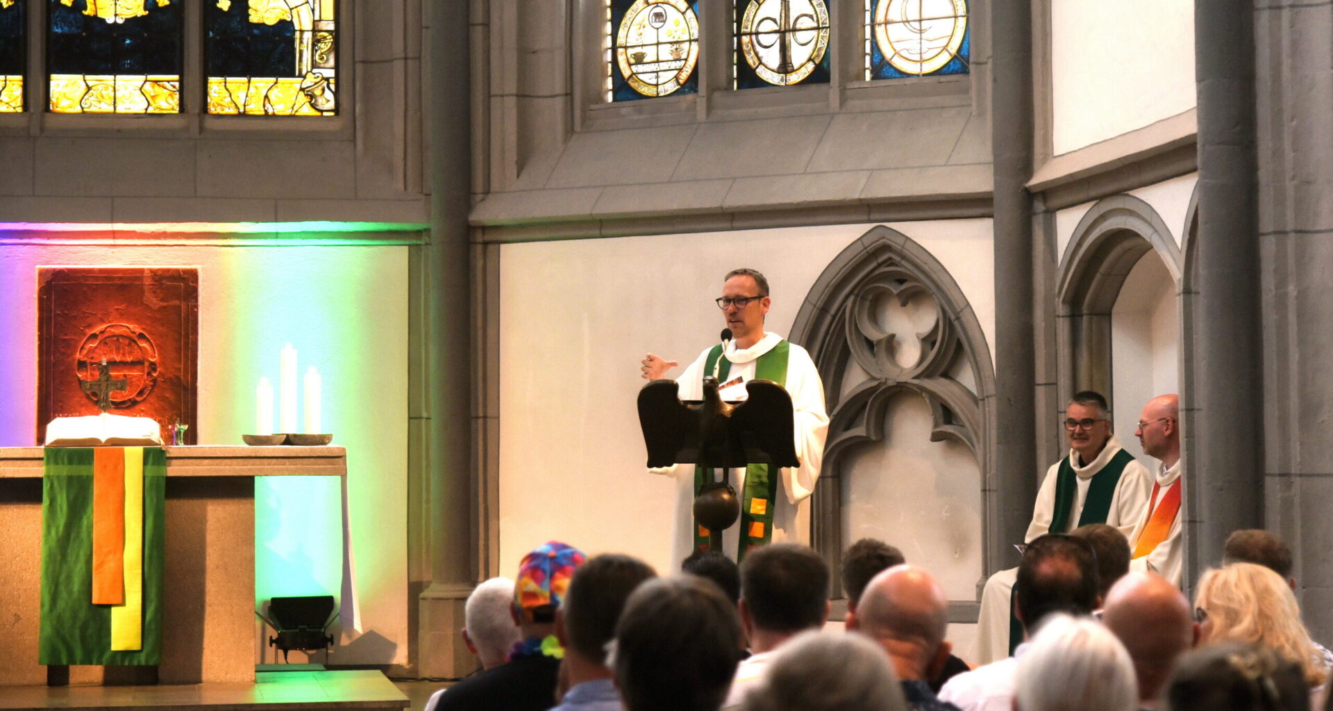 You are currently viewing Evangelischer Gottesdienst zum Christopher-Street-Day in der Antoniterkirche
