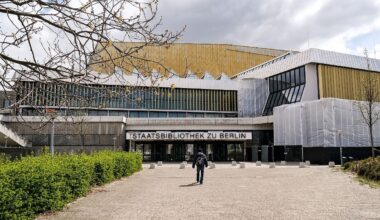 Berlin & Brandenburg: Wasserschaden in der Staatsbibliothek