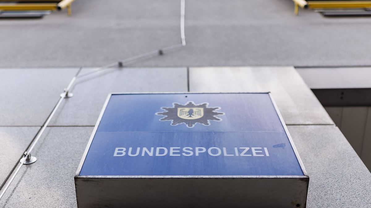 Niedersachsen & Bremen: Mutmaßlicher Räuber dank Fahrkartenkontrolle entdeckt