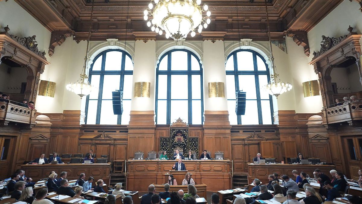 Hamburg & Schleswig-Holstein: Hamburg geht ersten Schritt zur Lockerung der Schuldenbremse