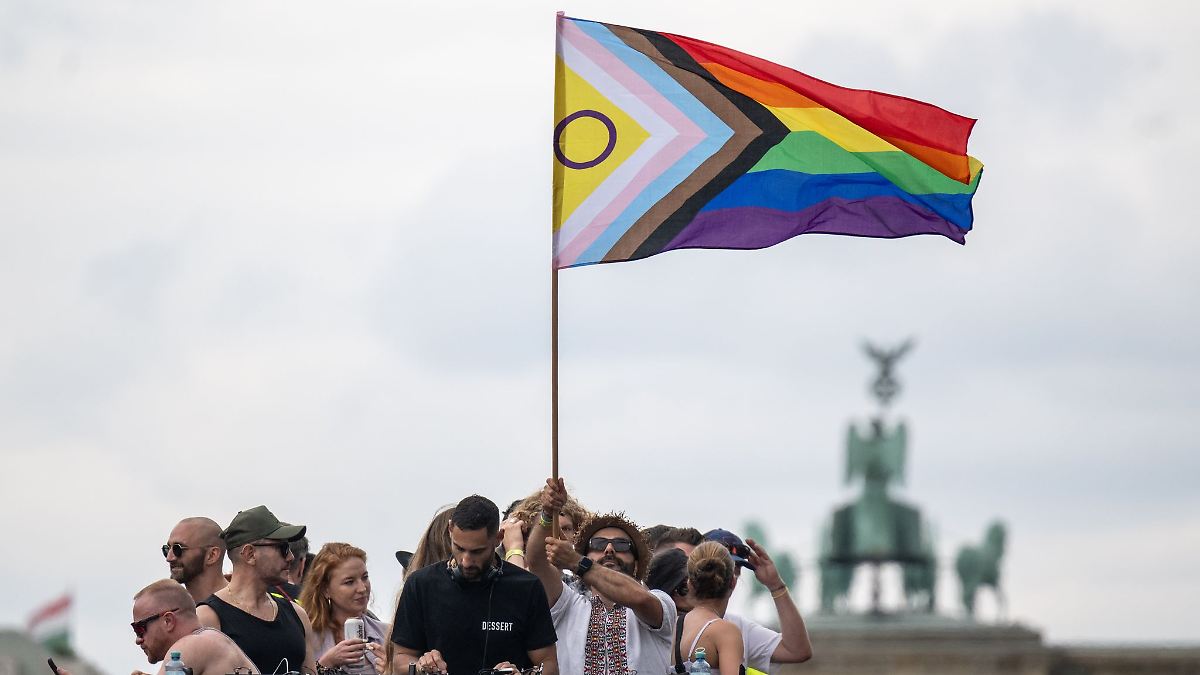 Berlin & Brandenburg: Tausende wollen bei CSD Zeichen für Vielfalt setzen