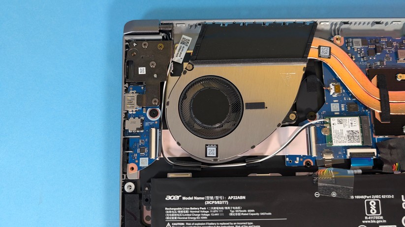 Acer Aspire 14 AI OLED – Bilderstrecke