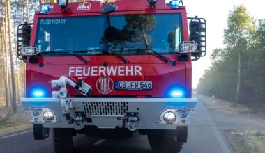 Berlin & Brandenburg: Waldbrand: Evakuierung in Kleinbahren aufgehoben