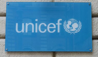Vorwurf aus Paris: Unicef kritisiert Frankreichs Umgang mit jugendlichen Bandenopfern