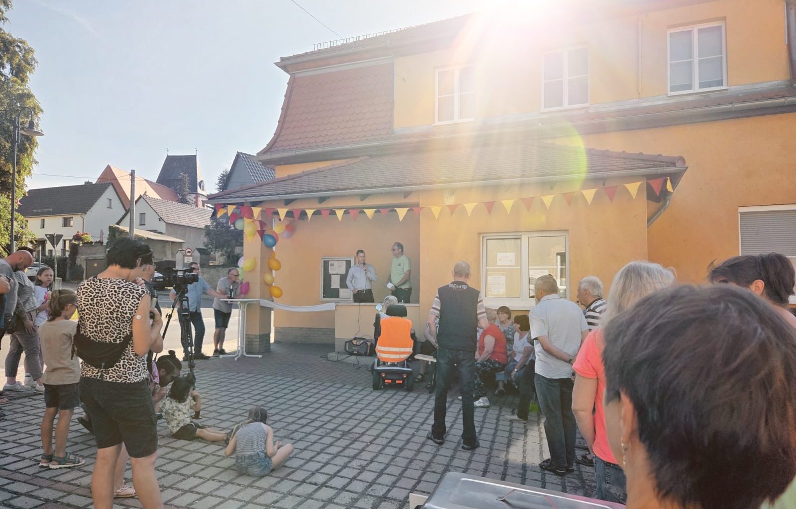 Bücher, Begegnung, Bankraum: Ein neuer Treffpunkt für Großbardau