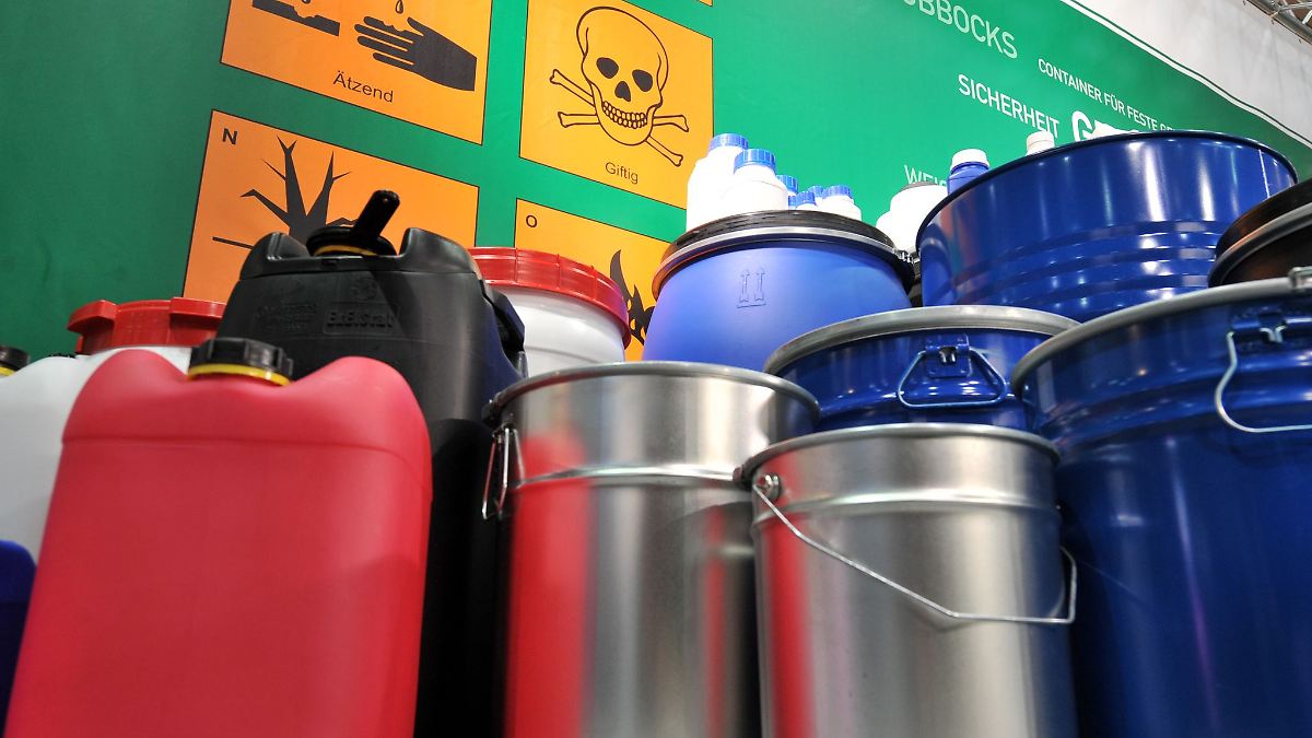 Niedersachsen & Bremen: Mysteriöse Kiste löst Feuerwehreinsatz in Hildesheim aus