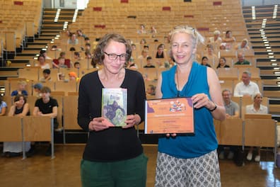 Gewinnerlesung mit Meike Haas und "Hilfe, meine Lehrerin ist ein Gorilla!
in der Uni Siegen