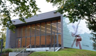 Die Hochschule RheinMain in Wiesbaden muss Finanzmittelkürzungen verkraften.
