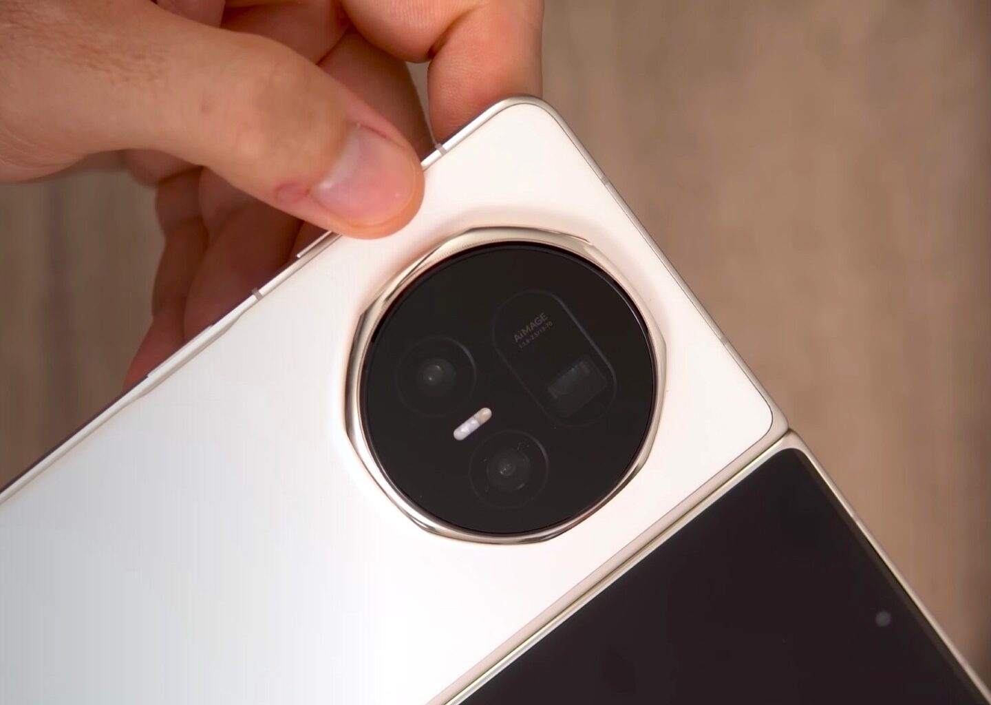 Honor Magic V5: Globale Hands-On-Videos, Performance-Test und Vergleich mit Oppo Find N5 und Magic V3
