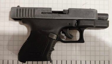 BPOL NRW: Bundespolizei beschlagnahmt Schreckschusswaffe bei Jugendlichem am ...