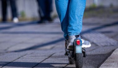 Hessen: Mit Minister: Polizei kontrolliert E-Scooter in Frankfurt