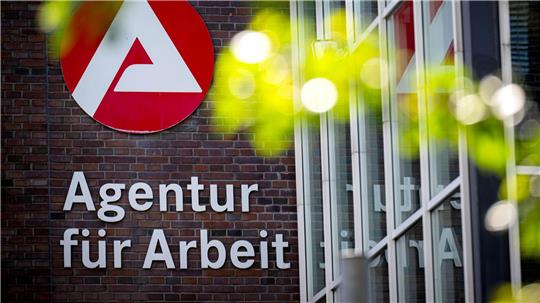 Niedersachsens Arbeitsmarkt tritt auf der Stelle
