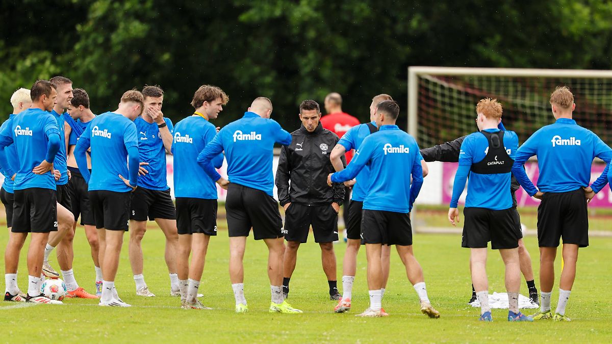 Hamburg & Schleswig-Holstein: Holstein Kiel in Paderborn am 2. August