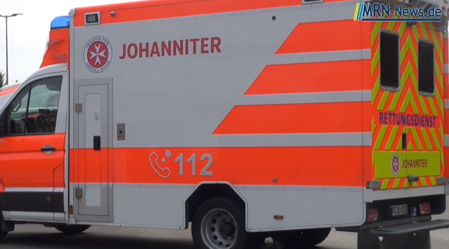 Mannheim – Unfall mit drei Fahrzeugen – 5 leicht Verletzte – /// MRN-News.de