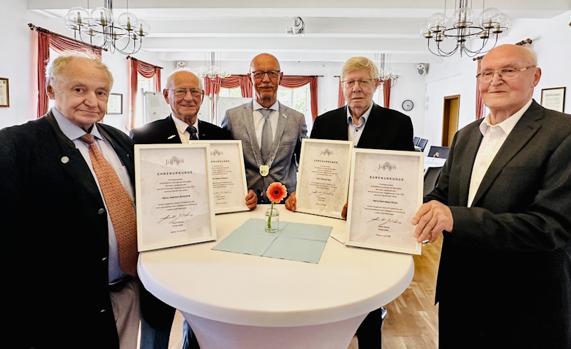50 Jahre Stadtgeschichte – Ehrung von fünf Ratsmitgliedern
