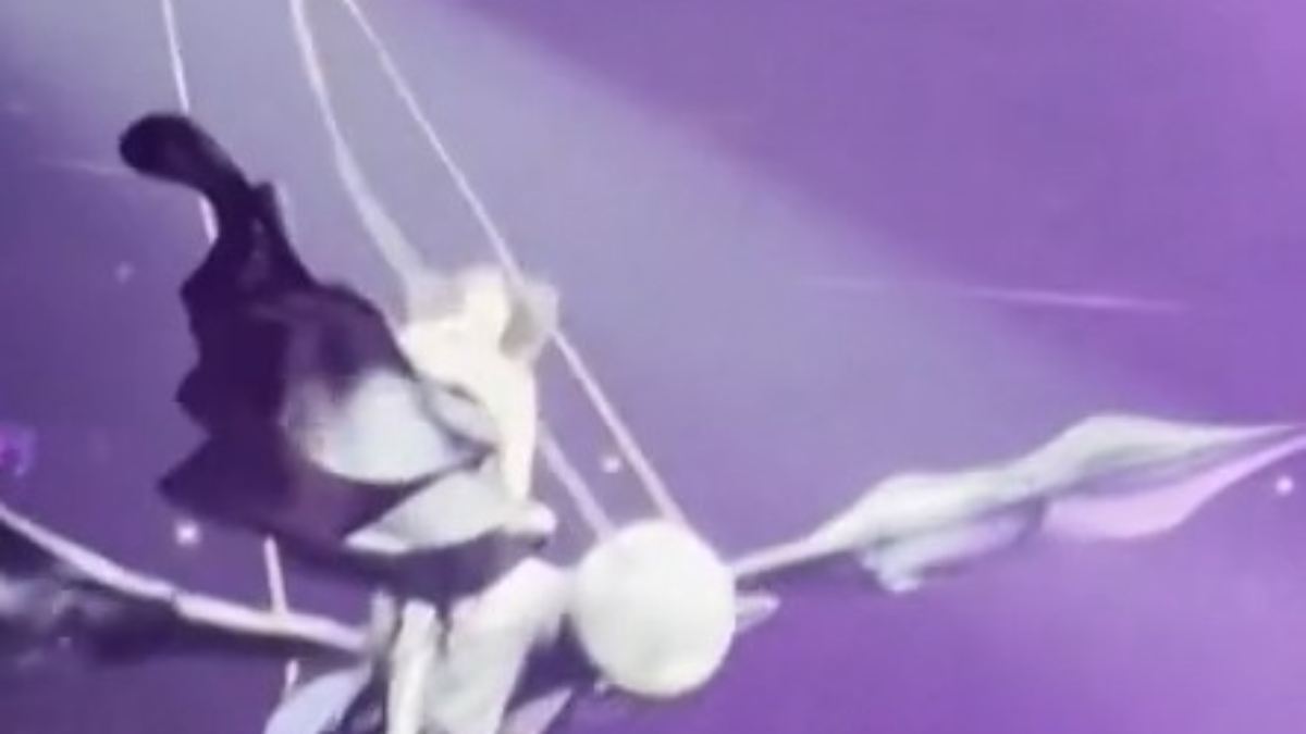 Der Tag: Katy Perry stürzt fast von fliegendem Schmetterling