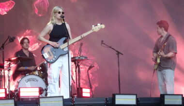 „Lord it’s a feeling“ - London Grammar auf dem Bonner Kunstrasen