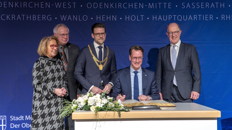 Das Goldene Buch der Stadt jetzt online durchstöbern