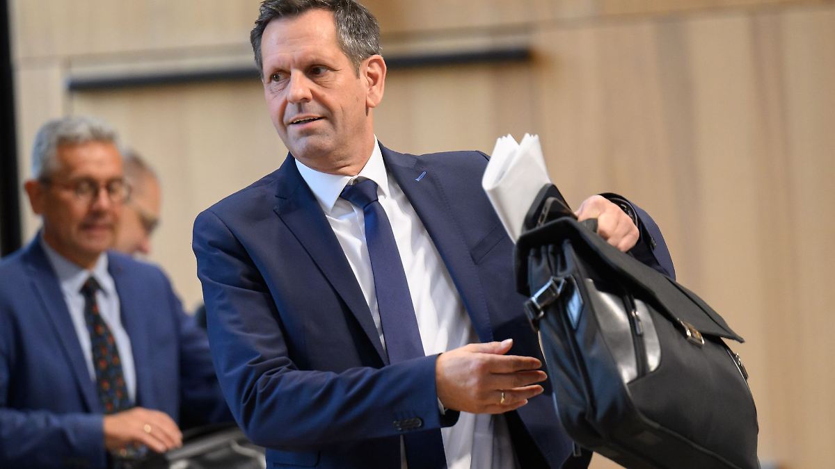 Niedersachsen & Bremen: Ministerpräsident Lies tourt durch Niedersachsen