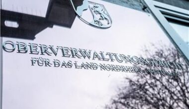 NRW-OVG stoppt Hinweise auf umstrittene Bücher