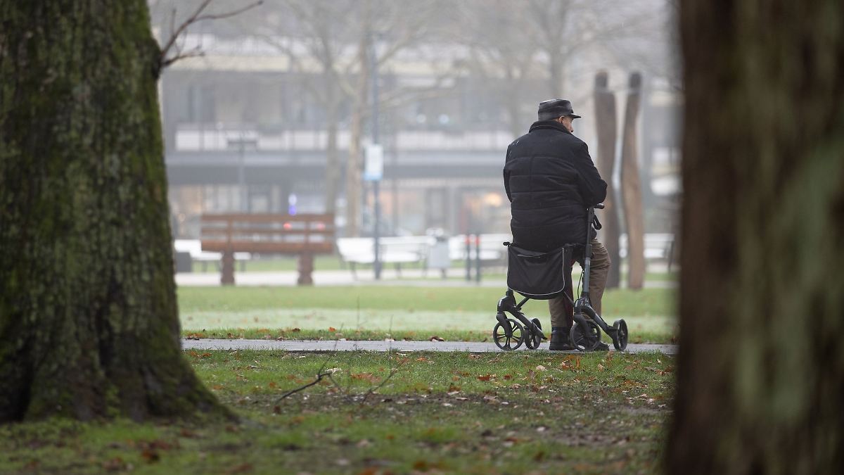 Niedersachsen & Bremen: Niedersächsische Männer mit der niedrigsten Rente im Westen
