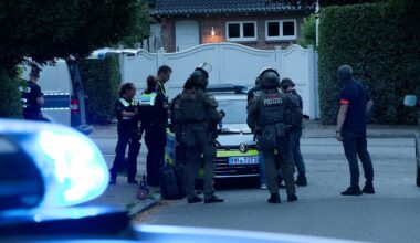 Hamburg & Schleswig-Holstein: Mann raubt mit Schusswaffe Tankstelle aus