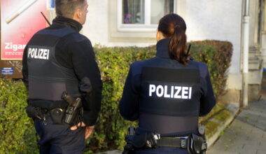 Gekippte Fenster, offenstehende Garagen und leicht zugängliche Balkontüren: In den Sommermonaten haben Einbrecher Hochsaison. Doch die hessische Polizei setzt genau hier an – mit einer landesweiten Präventionsoffensive, die jetzt auch in Wiesbaden Fahrt aufnimmt.