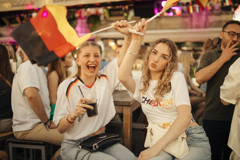 Bildergalerie: Fußball EM 2024: Schweiz vs. Deutschland – alle Fotos vom Public Viewing in der Düsseldorfer Altstadt